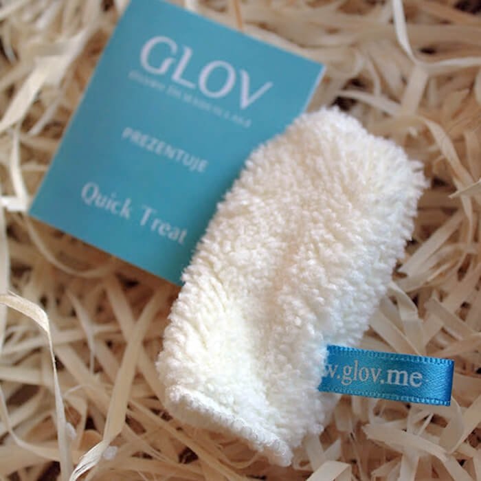 Рукавичка для снятия макияжа GLOV Quick Treat