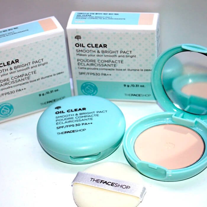 Матирующая пудра The Face Shop Oil Clear Smooth & Bright Pact