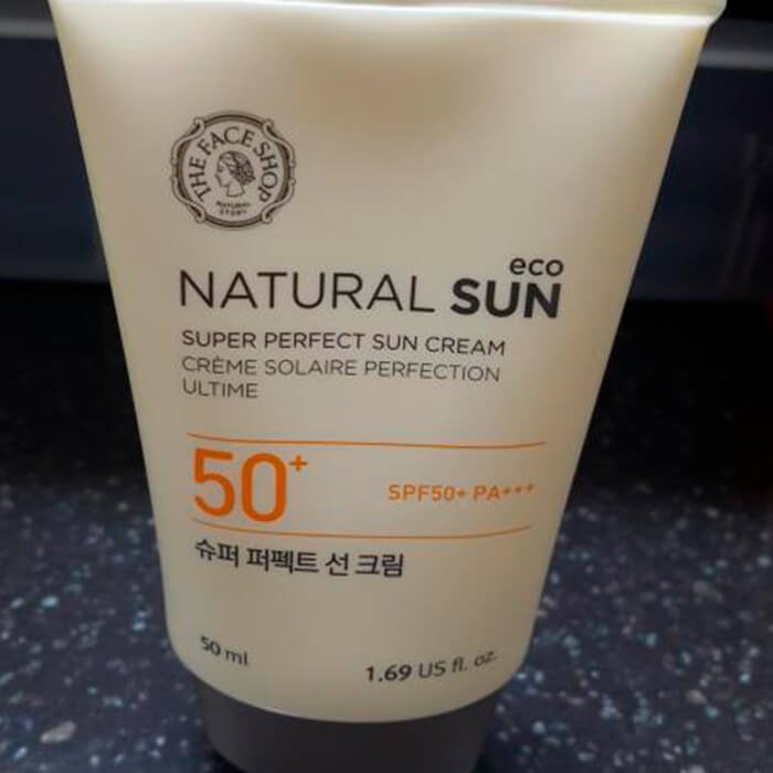 Солнцезащитный крем The Face Shop Natural Sun Eco Super Perfect Sun Cream